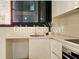 Piso, 105 m², cerca bus y metro, seminuevo
