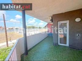 Piso, 80 m², cerca de bus y tren