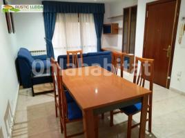 Piso, 90 m², cerca de bus y tren