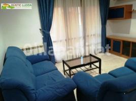 Piso, 90 m², cerca de bus y tren