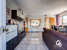 (unifamiliar aïllada), 186 m², près de bus et de train, presque neuf