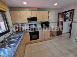Piso, 164 m², cerca de bus y tren