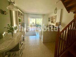 Flat, 159 m², near bus and train