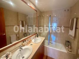 Duplex, 159 m², near bus and train, almost new