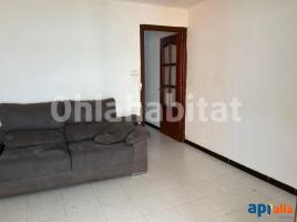 Flat, 70 m², near bus and train