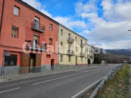 Pis, 57 m², près de bus et de train