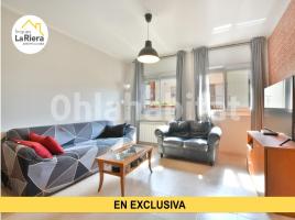 Piso, 101 m², cerca de bus y tren, seminuevo
