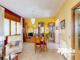 Casa (unifamiliar aislada), 226 m², cerca de bus y tren