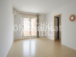 Piso, 62 m², cerca de bus y tren