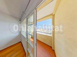 Alquiler ático, 110 m², cerca bus y metro