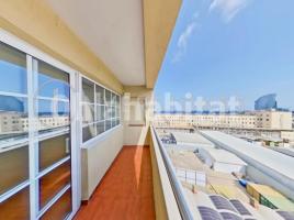 Alquiler ático, 110 m², cerca bus y metro