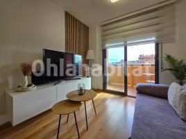 Piso, 66 m², cerca de bus y tren, seminuevo