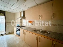 Dúplex, 84 m², prop de bus i tren