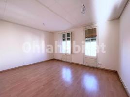 Louer pis, 60 m², près de bus et de train, Calle de València