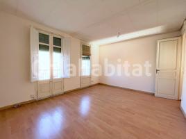 Louer pis, 60 m², près de bus et de train, Calle de València