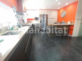  (xalet / torre), 225 m²
