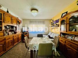Flat, 57 m², near bus and train, Calle PELAYO 