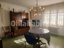 Piso, 140 m², cerca de bus y tren