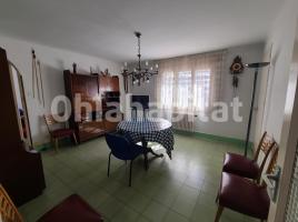 Piso, 140 m², cerca de bus y tren