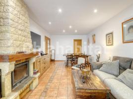  (unifamiliar adossada), 181 m², près de bus et de train, presque neuf, Alt Empordà