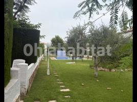 Louer  (xalet / torre), 140 m², presque neuf, Calle Ripollès