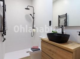 New home - Flat in, 84 m², near bus and train