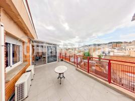 Alquiler ático, 55 m², cerca de bus y tren