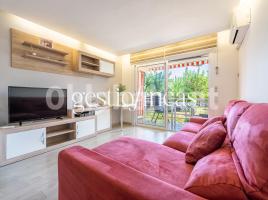 Flat, 79 m², near bus and train