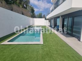Houses (villa / tower), 470 m², almost new