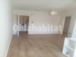 Flat, 57 m², near bus and train