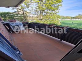 Flat, 87 m², near bus and train
