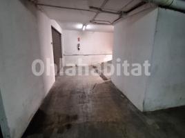 Plaça d'aparcament, 10 m², Calle dels Castellers, 14