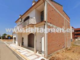 Otro, 355 m², cerca de bus y tren, seminuevo, Calle Borda, 16