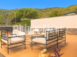Casa (unifamiliar adosada), 321 m², seminuevo