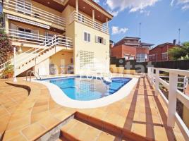 Casa (unifamiliar adossada), 265 m², Zona