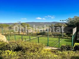 Houses (villa / tower), 895 m², almost new, Calle Hubert Burrus