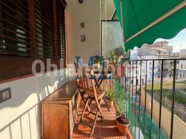 Piso, 53 m², cerca de bus y tren, Calle de Joan Ramon Benaprès