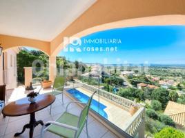 Casa (unifamiliar adossada), 215 m², seminou, Zona