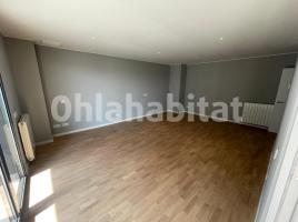 Alquiler piso, 118 m², cerca de bus y tren, nuevo