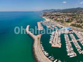 Casa (chalet / torre), 245 m², cerca de bus y tren, seminuevo