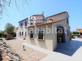 Casa (unifamiliar adossada), 310 m², seminou, Zona
