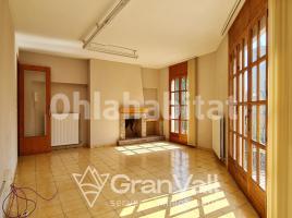 Flat, 103 m², near bus and train