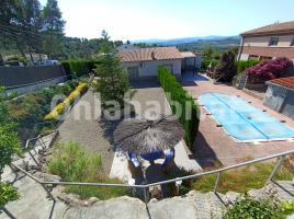 Houses (villa / tower), 125 m², Calle Ombú