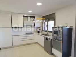  (unifamiliar adossada), 300 m², presque neuf, Zona