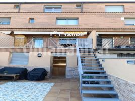  (unifamiliar adossada), 300 m², presque neuf, Zona