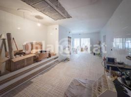 , 332 m²