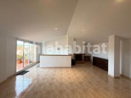 Dúplex, 146 m², cerca de bus y tren, Calle de Lluís Puigjaner