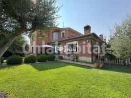 Houses (detached house), 426 m², almost new, Zona