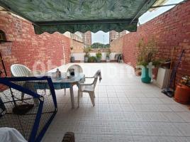  (xalet / torre), 276 m², près de bus et de train, Calle Rodrigo Caro