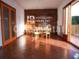 Casa (unifamiliar adossada), 280 m², Zona